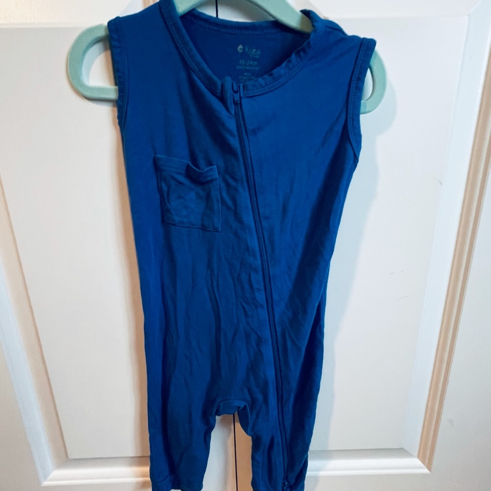 Kyte Baby GUC Sleeveless Zip Romper in Sapphire size 18-24 months